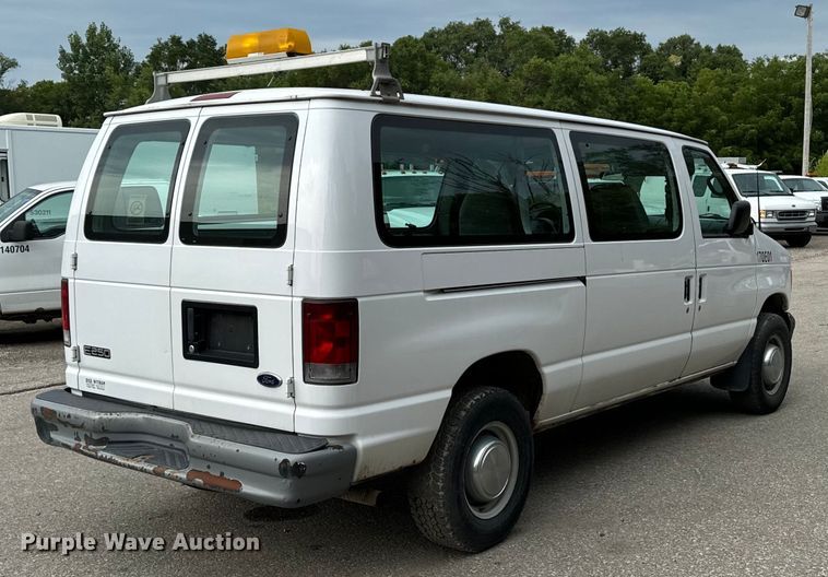 image for item EH4393 2002 Ford E250 van
