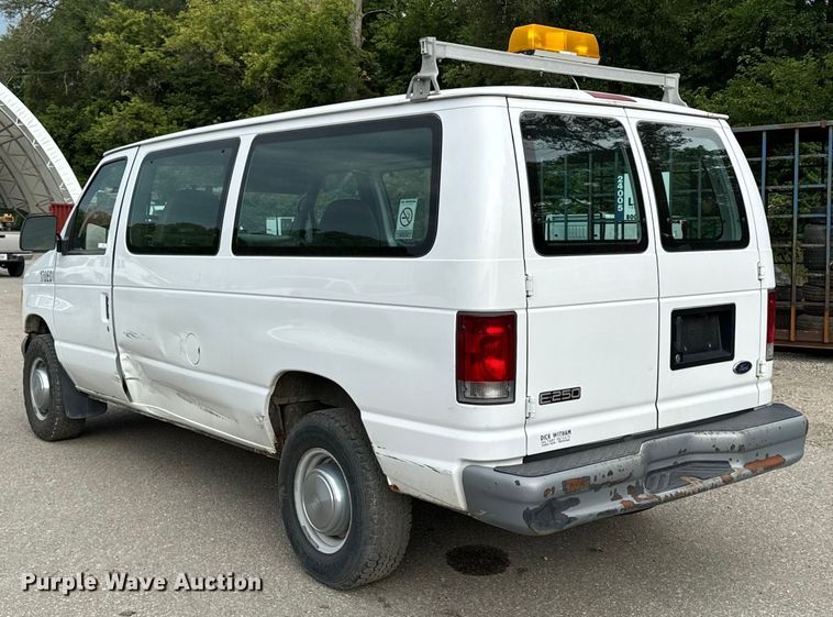 image for item EH4393 2002 Ford E250 van