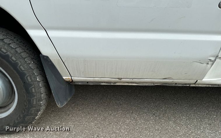 image for item EH4393 2002 Ford E250 van
