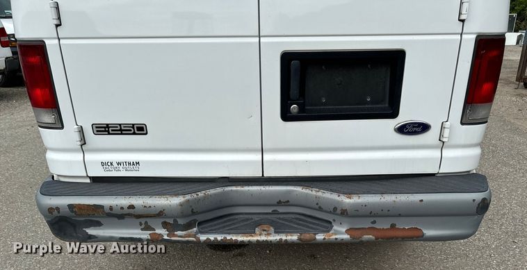 image for item EH4393 2002 Ford E250 van