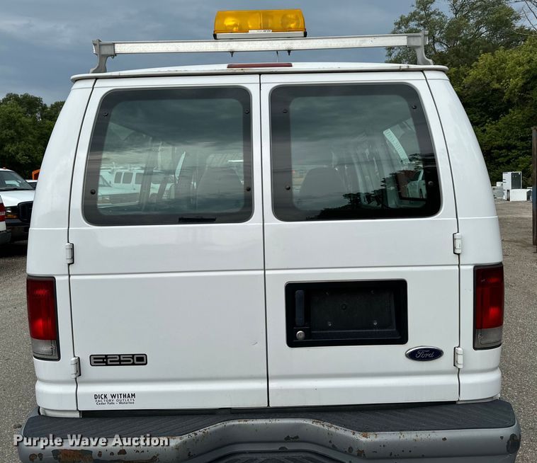 image for item EH4393 2002 Ford E250 van
