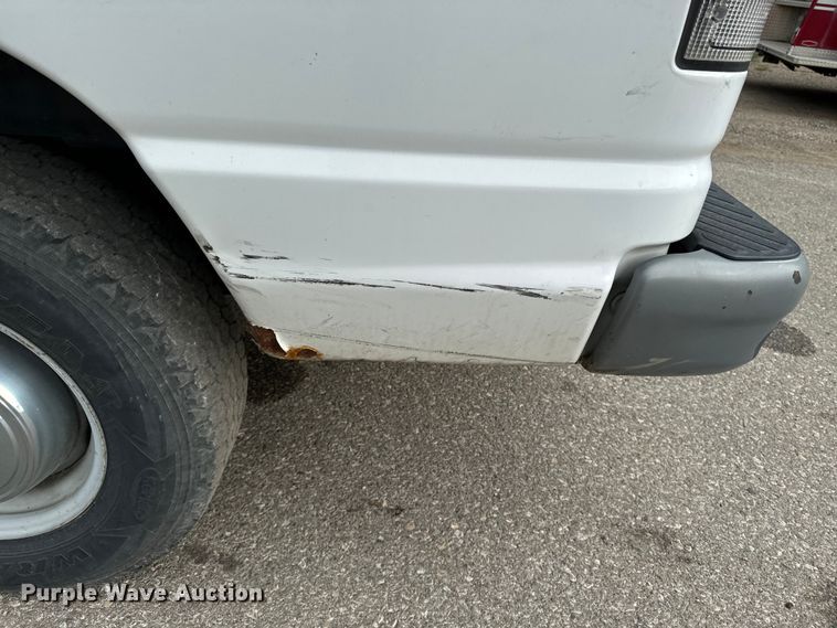 image for item EH4393 2002 Ford E250 van