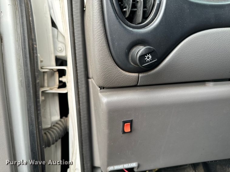 image for item EH4393 2002 Ford E250 van