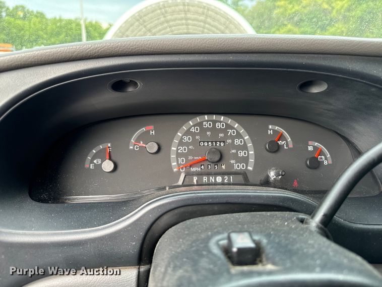 image for item EH4393 2002 Ford E250 van