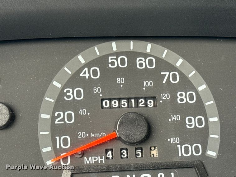 image for item EH4393 2002 Ford E250 van