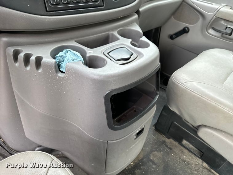 image for item EH4393 2002 Ford E250 van