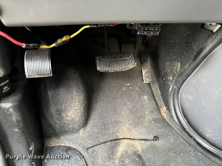 image for item EH4393 2002 Ford E250 van