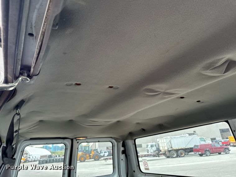 image for item EH4393 2002 Ford E250 van