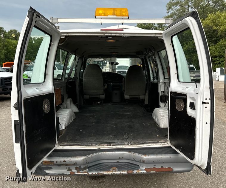 image for item EH4393 2002 Ford E250 van