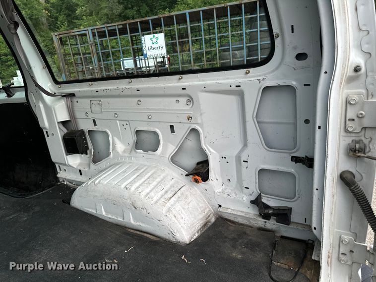 image for item EH4393 2002 Ford E250 van
