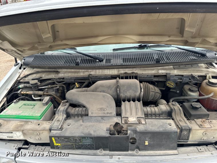 image for item EH4393 2002 Ford E250 van