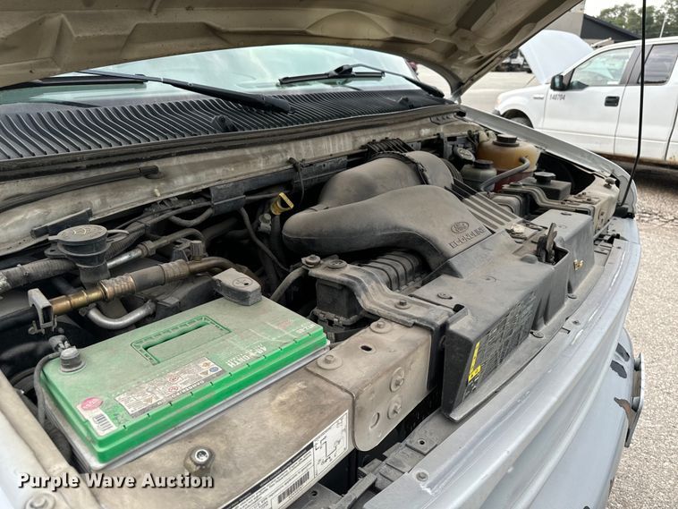 image for item EH4393 2002 Ford E250 van