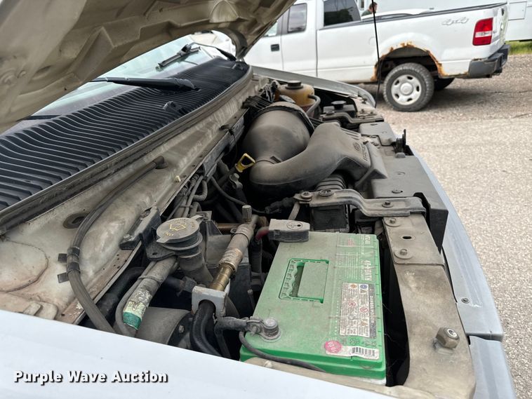 image for item EH4393 2002 Ford E250 van