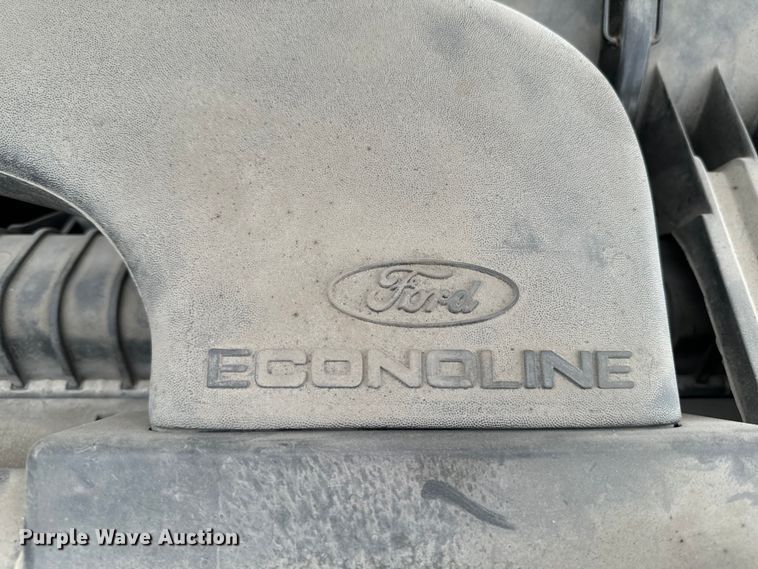 image for item EH4393 2002 Ford E250 van