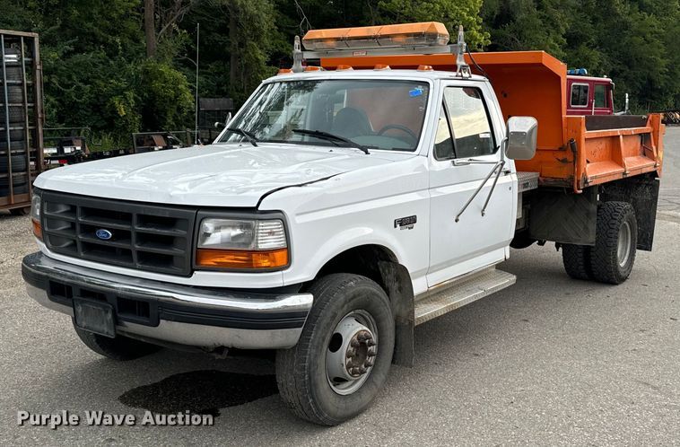image for item EH4394 1997 Ford F450 Super Duty dump truck