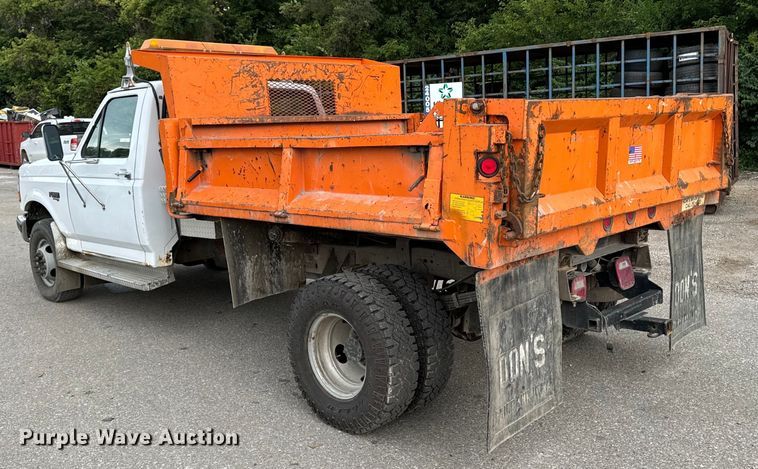image for item EH4394 1997 Ford F450 Super Duty dump truck