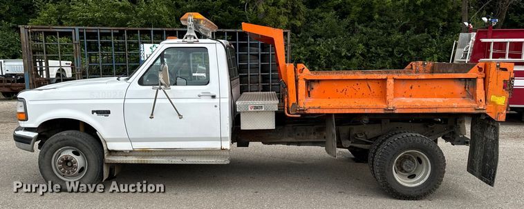 image for item EH4394 1997 Ford F450 Super Duty dump truck