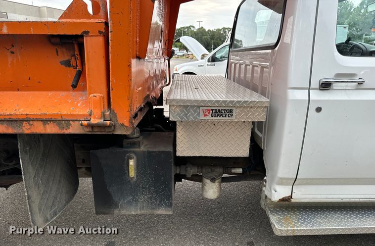 image for item EH4394 1997 Ford F450 Super Duty dump truck