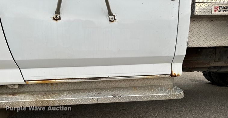 image for item EH4394 1997 Ford F450 Super Duty dump truck