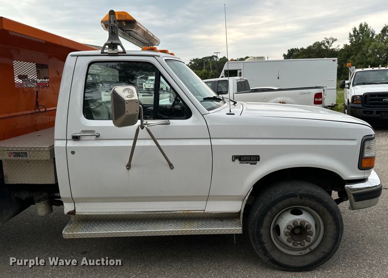 image for item EH4394 1997 Ford F450 Super Duty dump truck