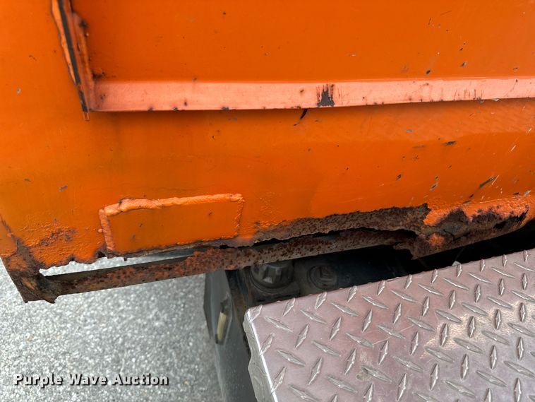 image for item EH4394 1997 Ford F450 Super Duty dump truck