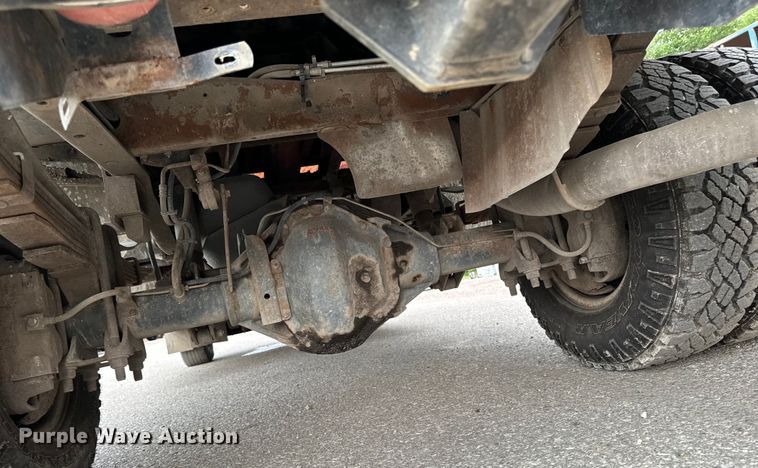 image for item EH4394 1997 Ford F450 Super Duty dump truck