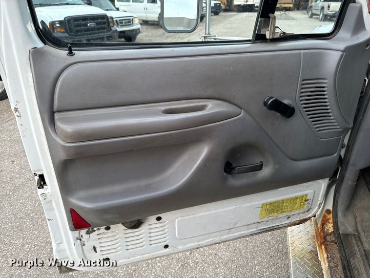 image for item EH4394 1997 Ford F450 Super Duty dump truck