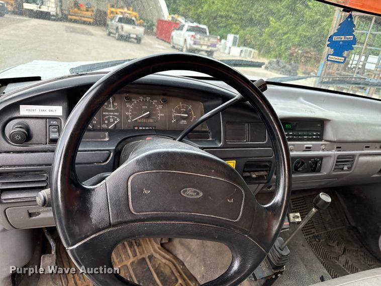 image for item EH4394 1997 Ford F450 Super Duty dump truck