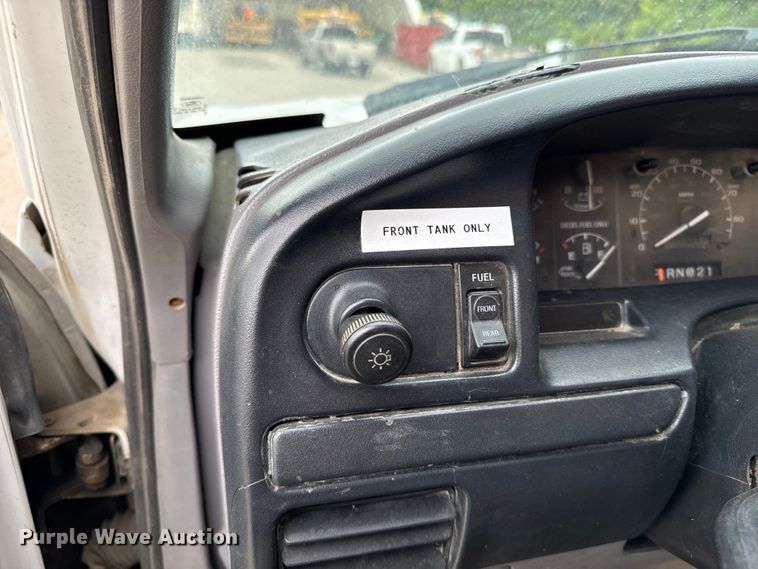 image for item EH4394 1997 Ford F450 Super Duty dump truck