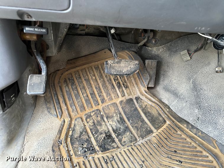 image for item EH4394 1997 Ford F450 Super Duty dump truck