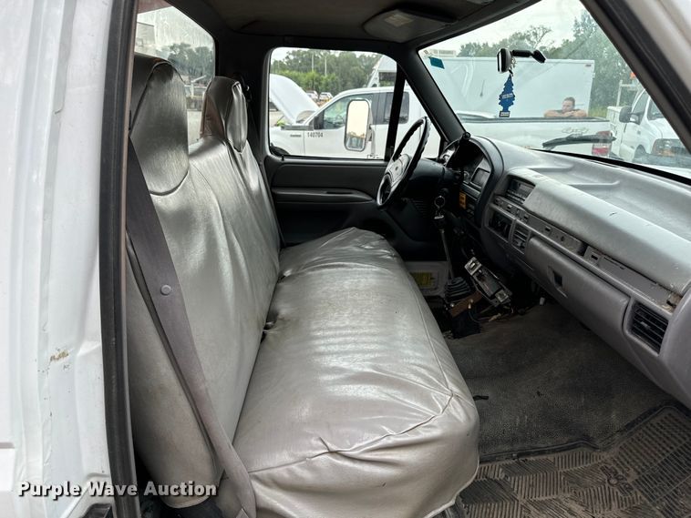 image for item EH4394 1997 Ford F450 Super Duty dump truck