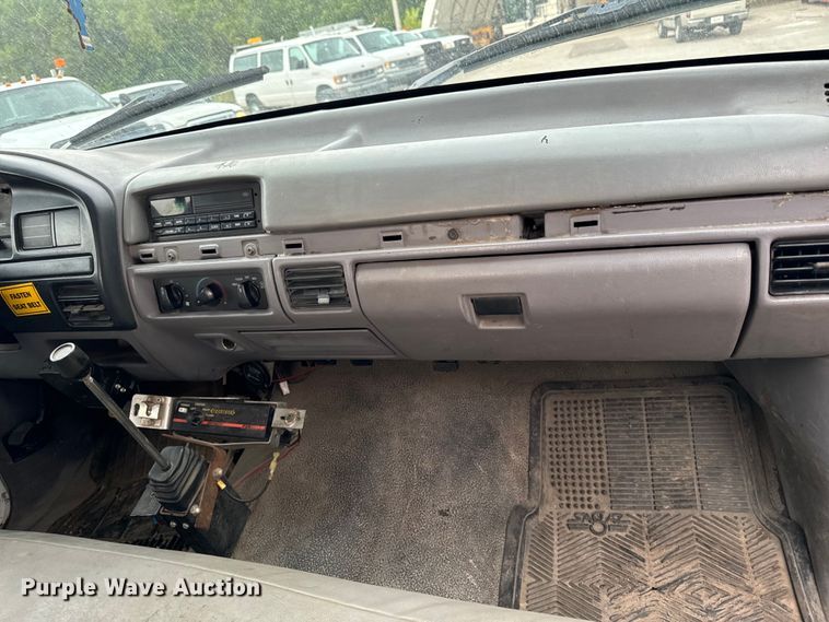 image for item EH4394 1997 Ford F450 Super Duty dump truck