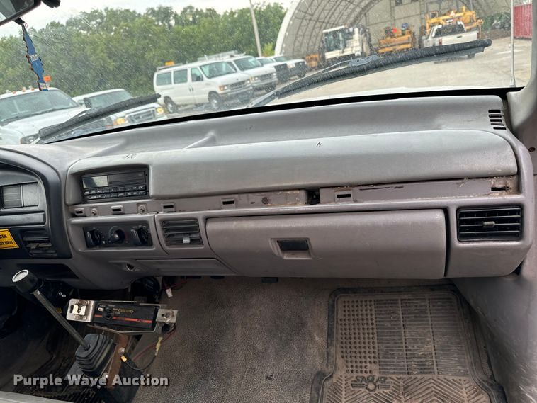 image for item EH4394 1997 Ford F450 Super Duty dump truck