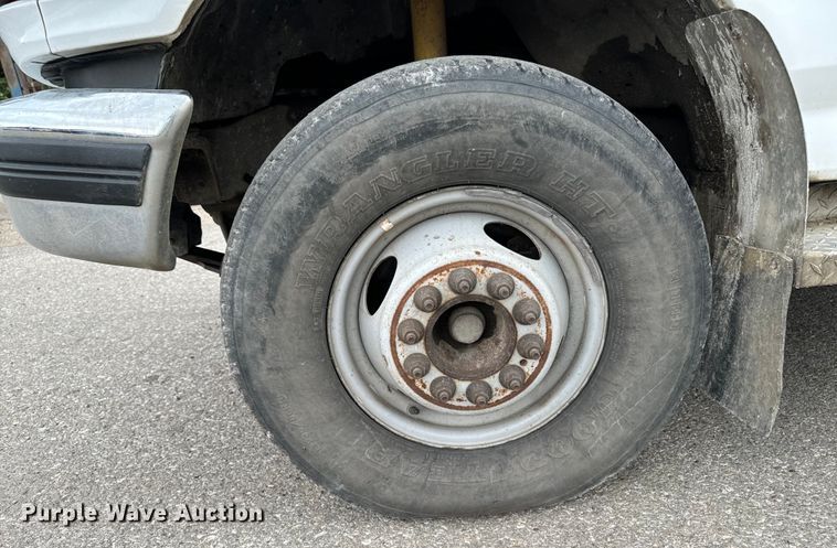 image for item EH4394 1997 Ford F450 Super Duty dump truck