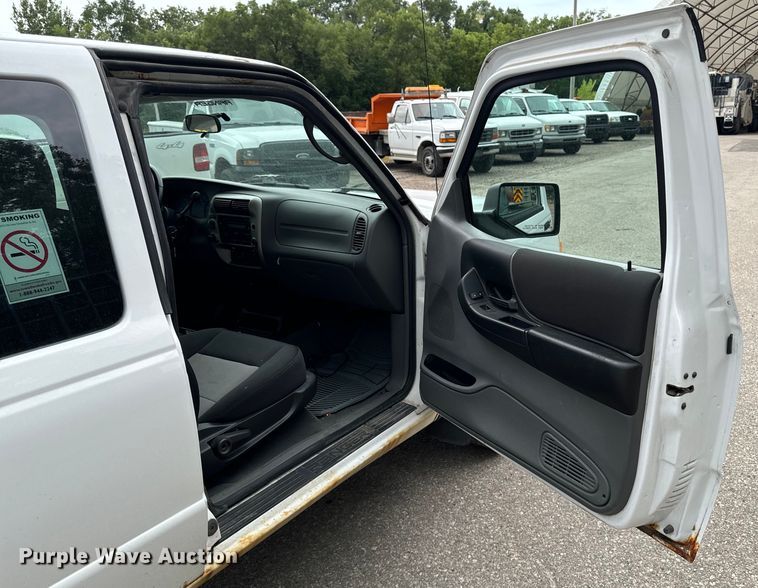 image for item EH4395 2009 Ford Ranger SuperCab pickup truck