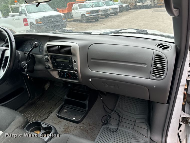 image for item EH4395 2009 Ford Ranger SuperCab pickup truck