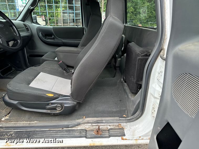 image for item EH4395 2009 Ford Ranger SuperCab pickup truck