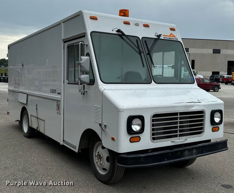 image for item EH4399 1992 GMC Aeromaster delivery truck
