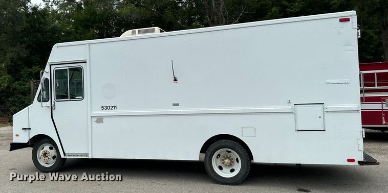 image for item EH4399 1992 GMC Aeromaster delivery truck