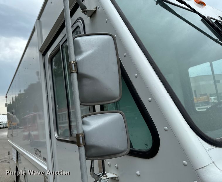 image for item EH4399 1992 GMC Aeromaster delivery truck