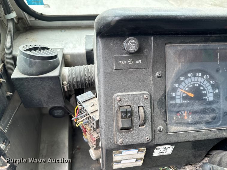 image for item EH4399 1992 GMC Aeromaster delivery truck