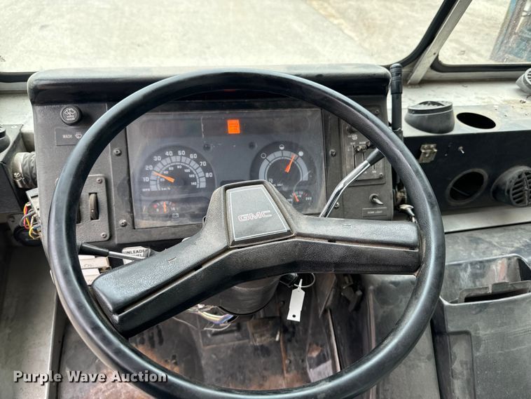 image for item EH4399 1992 GMC Aeromaster delivery truck