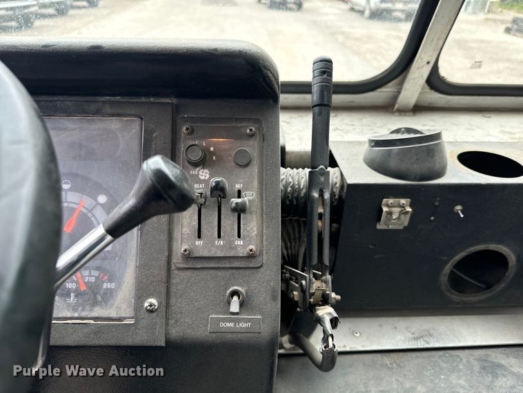 image for item EH4399 1992 GMC Aeromaster delivery truck