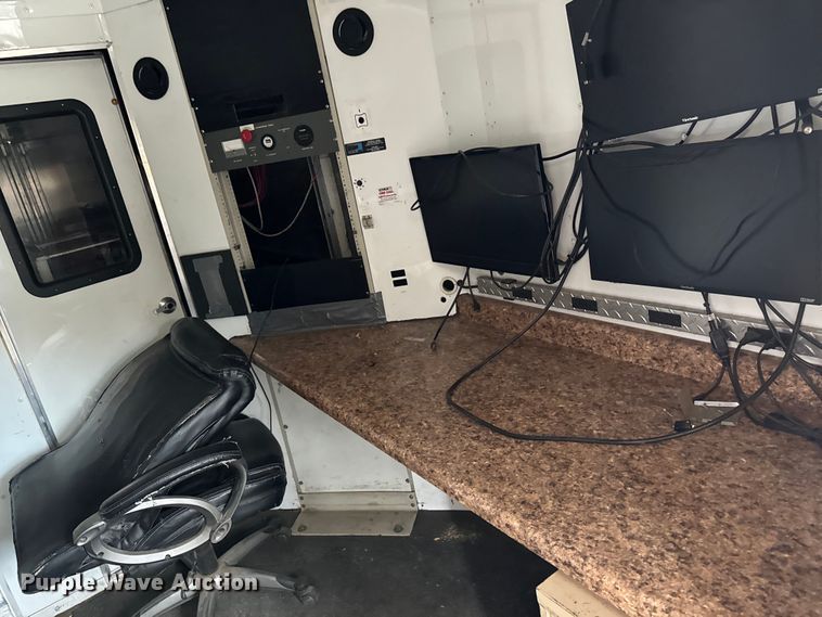 image for item EH4399 1992 GMC Aeromaster delivery truck