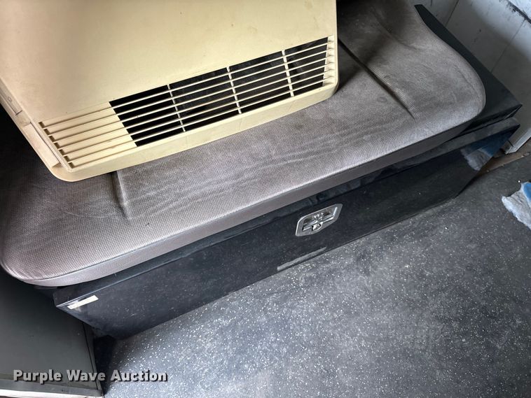 image for item EH4399 1992 GMC Aeromaster delivery truck