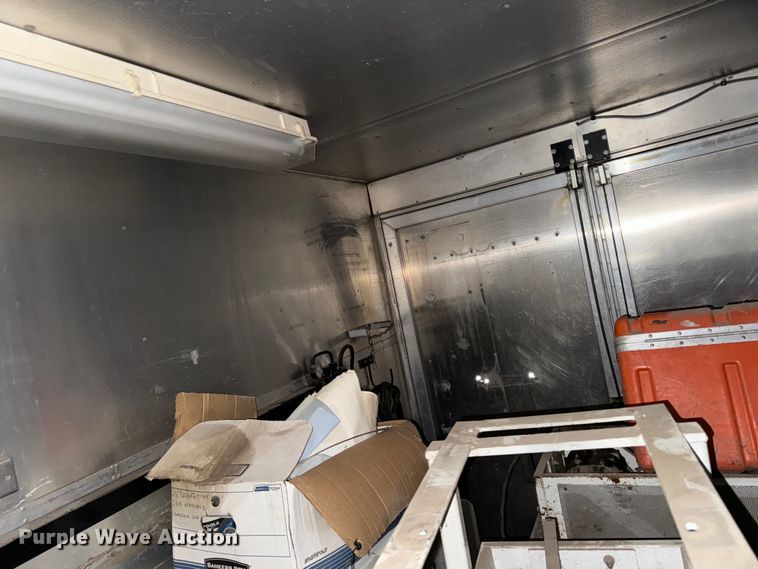 image for item EH4399 1992 GMC Aeromaster delivery truck