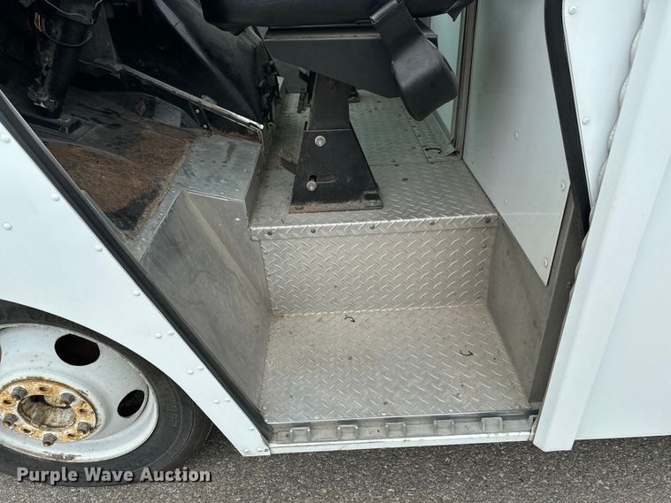 image for item EH4399 1992 GMC Aeromaster delivery truck