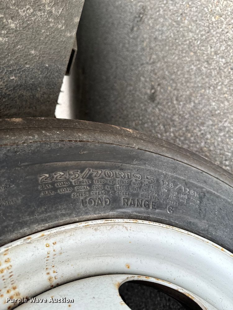 image for item EH4399 1992 GMC Aeromaster delivery truck