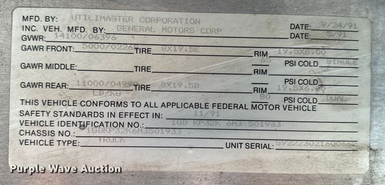 image for item EH4399 1992 GMC Aeromaster delivery truck