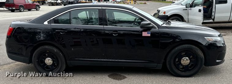 image for item EH4402 2017 Ford Taurus Police Interceptor 
